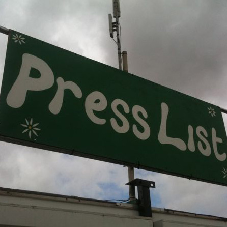 Latitude 2010: A windy set up but off they go!
